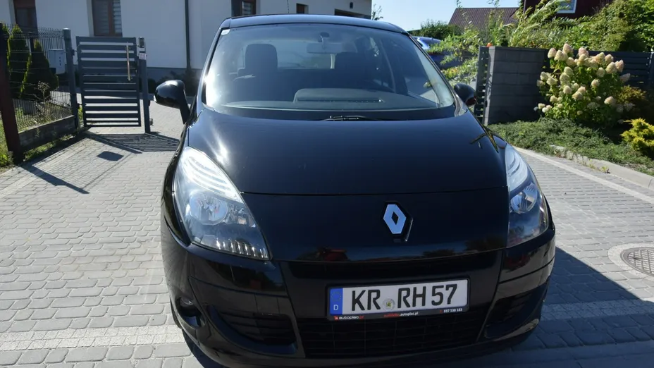 RENAULT Scenic -