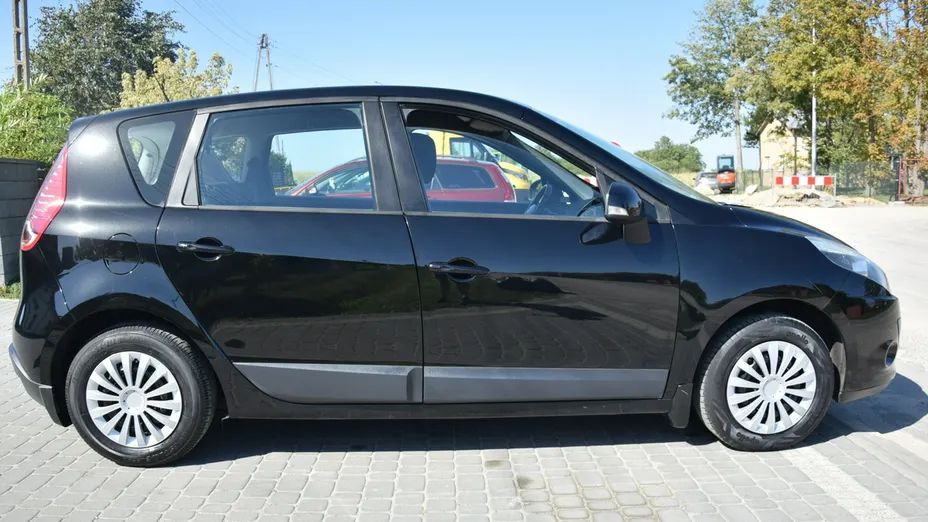RENAULT Scenic -