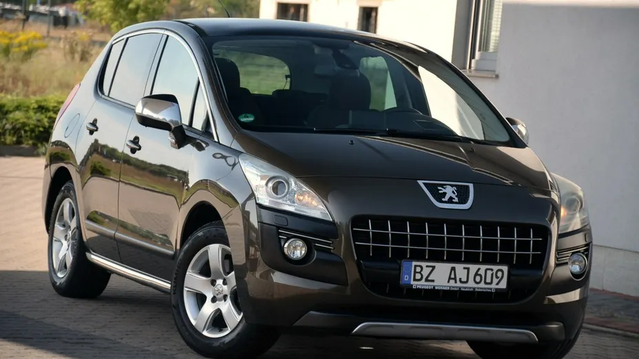 PEUGEOT 3008 -