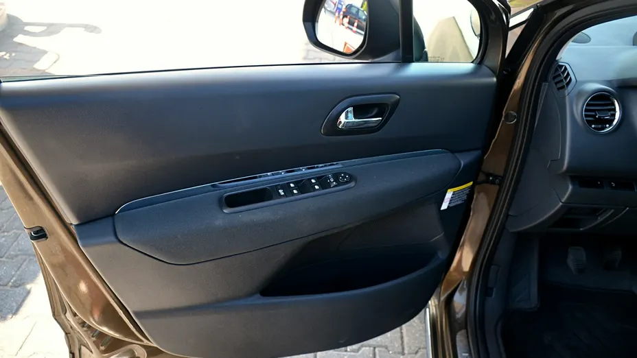 PEUGEOT 3008 -