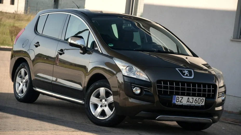 PEUGEOT 3008 -