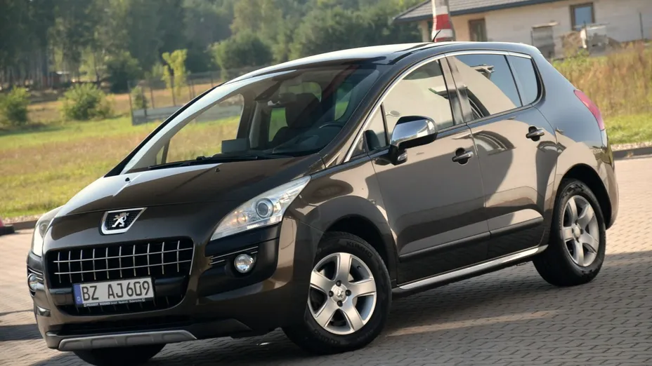 PEUGEOT 3008 -