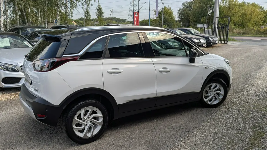 OPEL Crossland X -