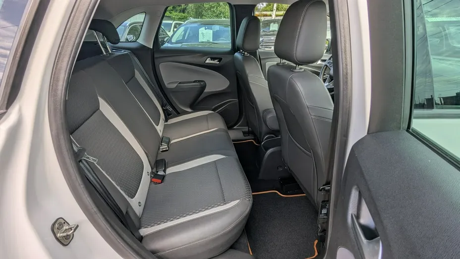 OPEL Crossland X -