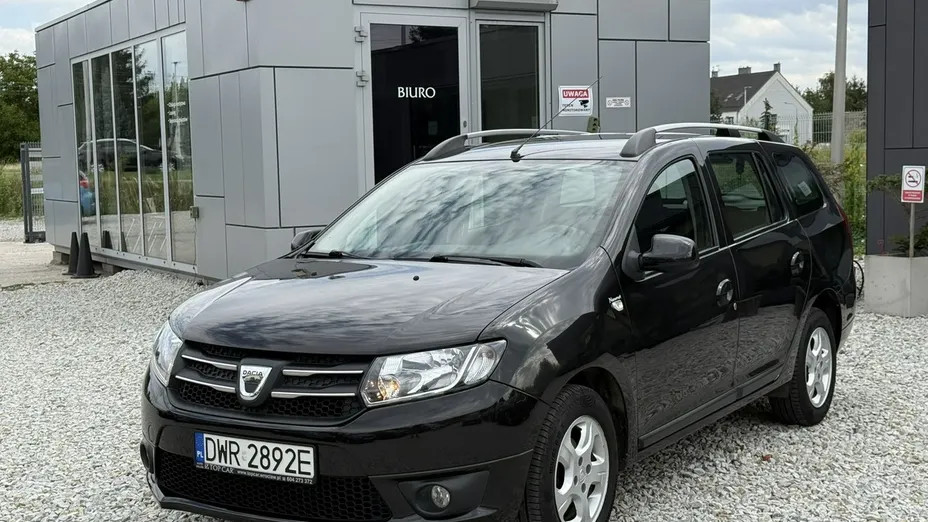 DACIA Logan -