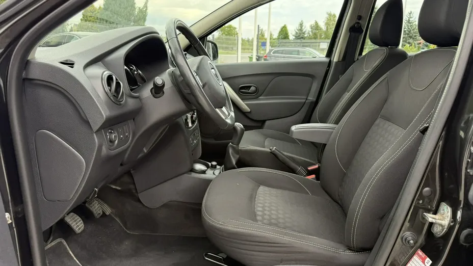 DACIA Logan -