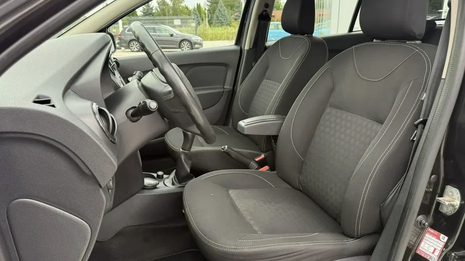 DACIA Logan -