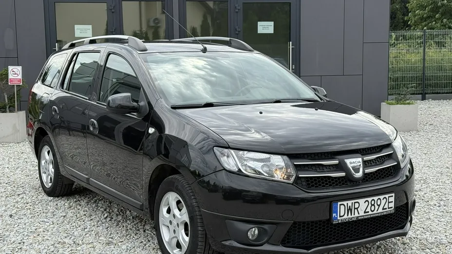 DACIA Logan -