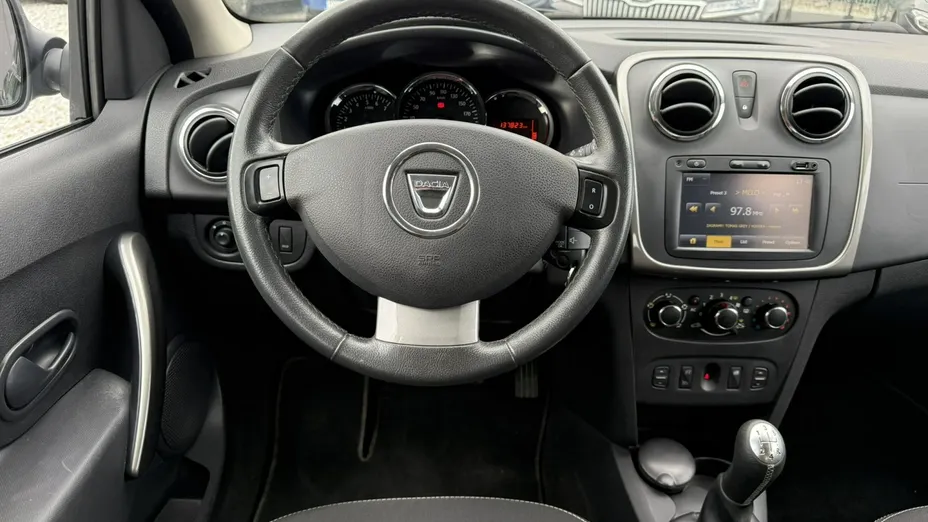 DACIA Logan -