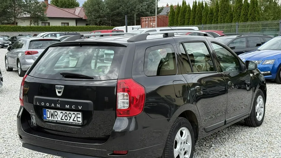DACIA Logan -