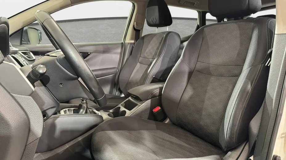 NISSAN Qashqai -