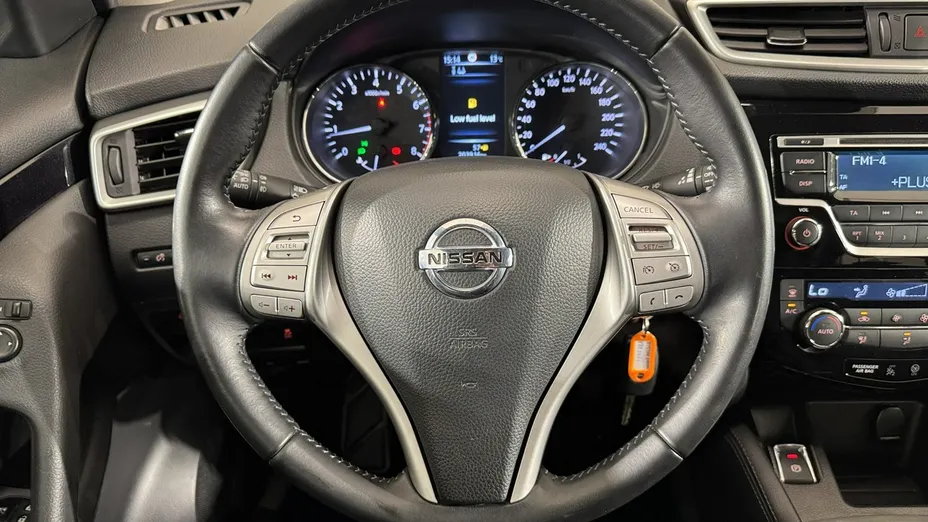 NISSAN Qashqai -