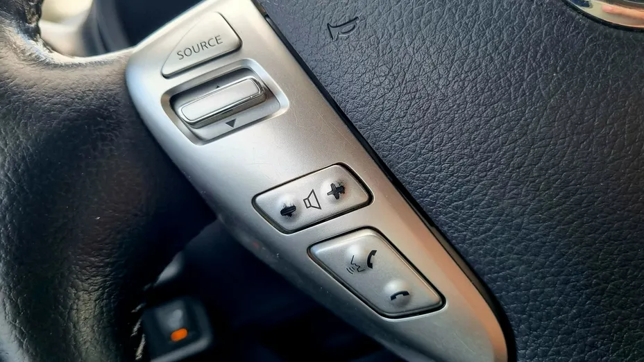 NISSAN Note -