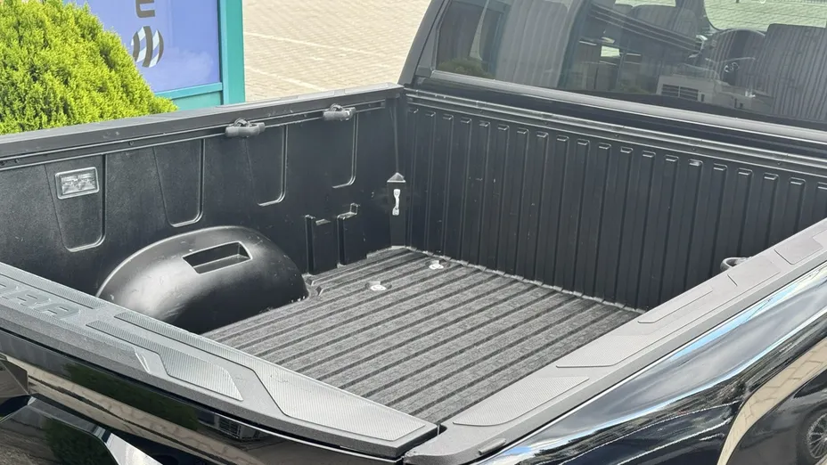 TOYOTA Tundra -