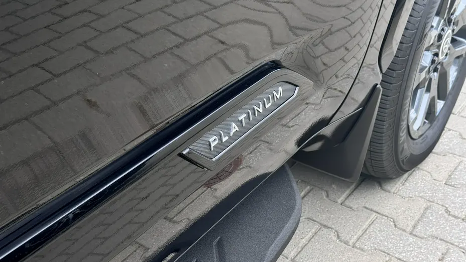 TOYOTA Tundra -