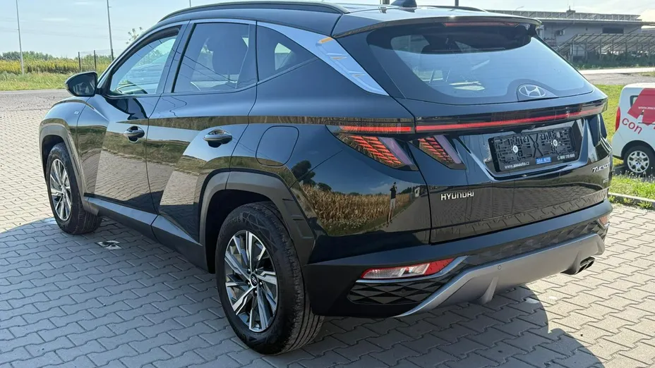 HYUNDAI Tucson -