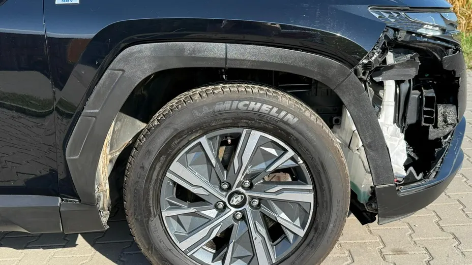 HYUNDAI Tucson -
