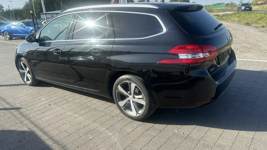 PEUGEOT 308 -