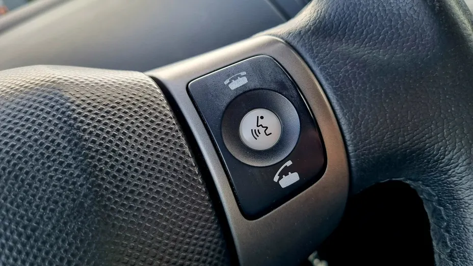 TOYOTA Yaris -