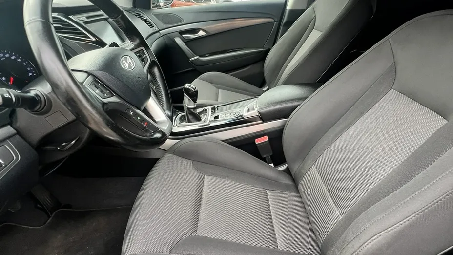 HYUNDAI i40 -
