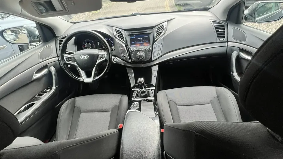 HYUNDAI i40 -