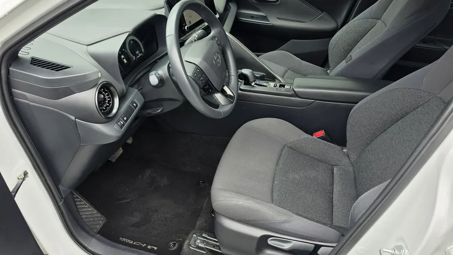 TOYOTA C-HR -