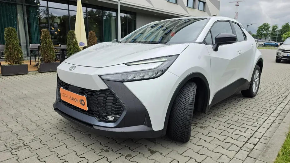 TOYOTA C-HR -