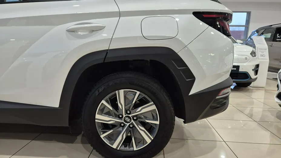 HYUNDAI Tucson -