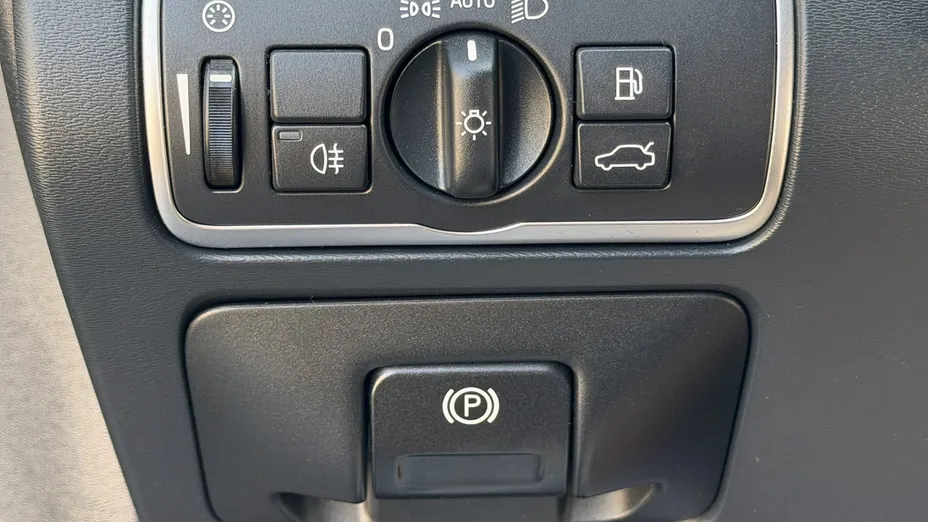 VOLVO XC60 -