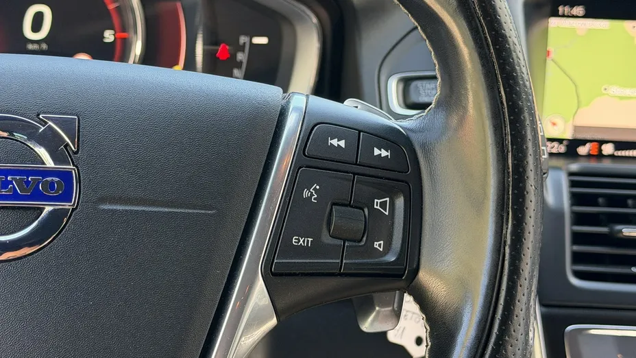 VOLVO XC60 -
