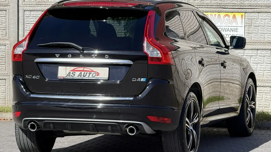 VOLVO XC60 -