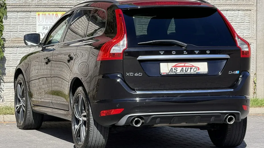 VOLVO XC60 -