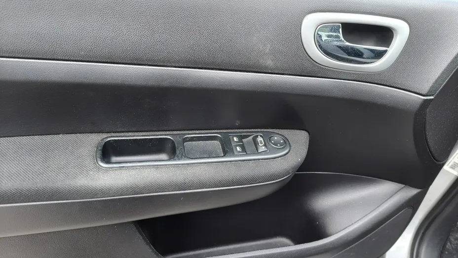 PEUGEOT 307 -