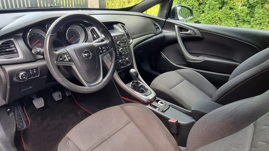 OPEL Cascada -