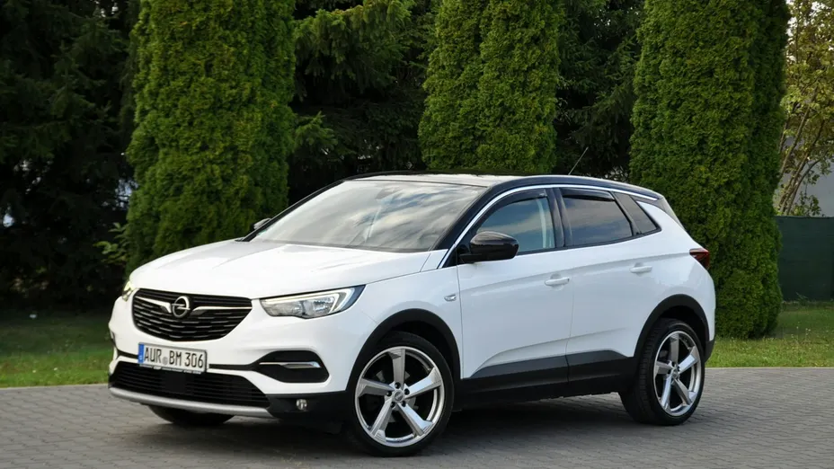 OPEL Grandland X -