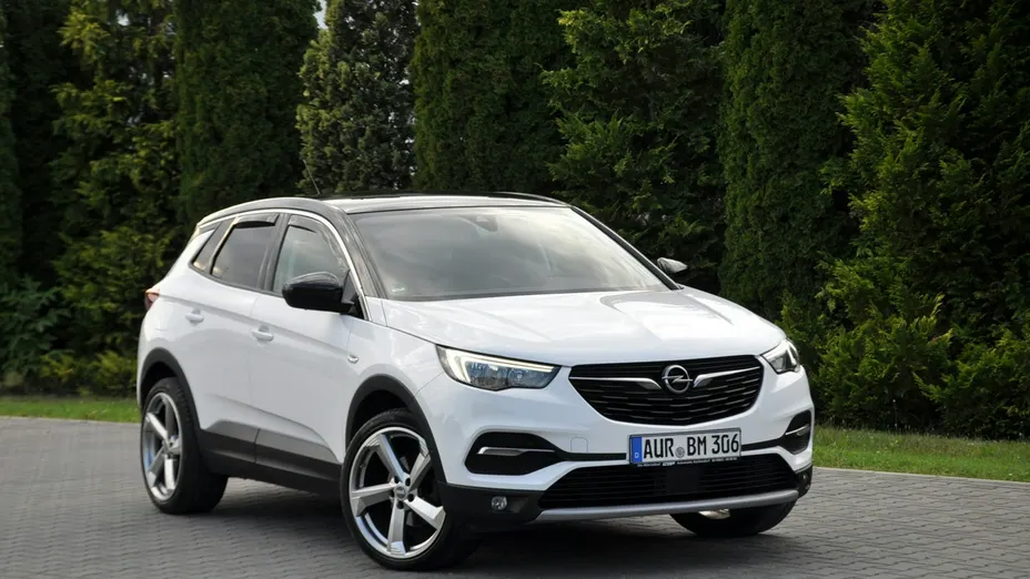 OPEL Grandland X -