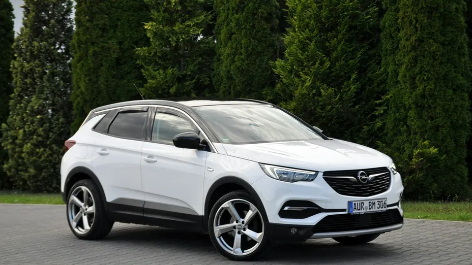OPEL Grandland X -