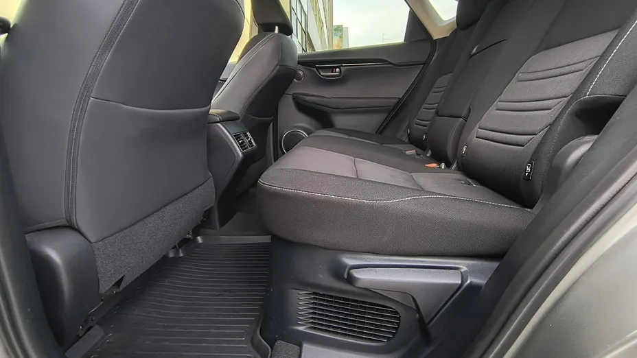 LEXUS NX -