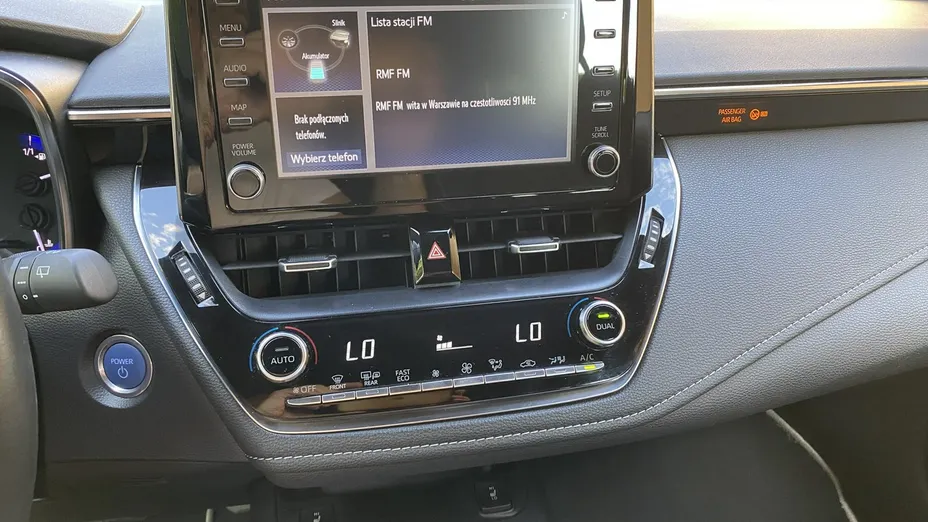 TOYOTA Corolla -