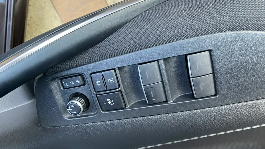 TOYOTA Corolla -