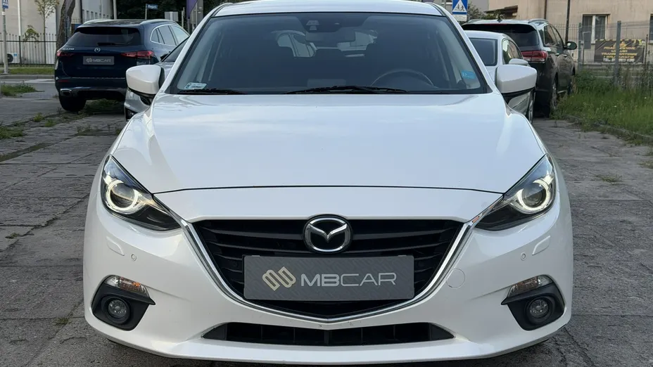 MAZDA 3 -