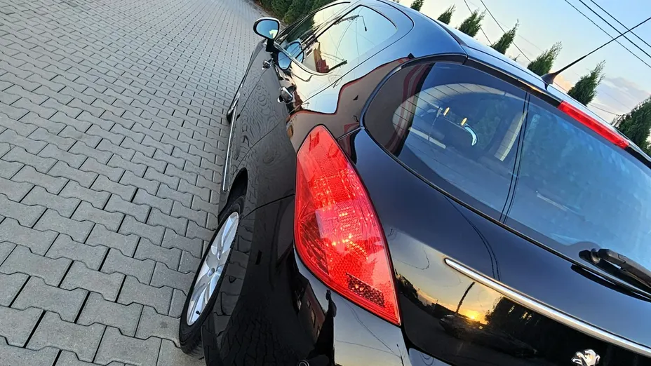 PEUGEOT 308 -