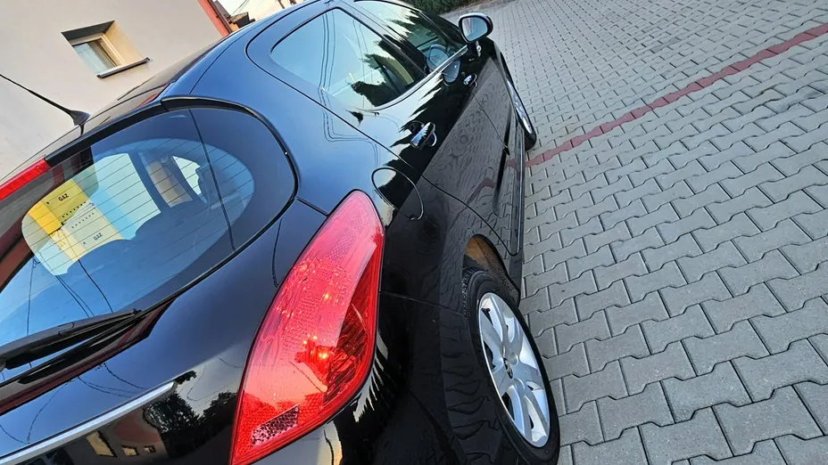 PEUGEOT 308 -