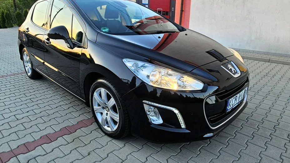 PEUGEOT 308 -