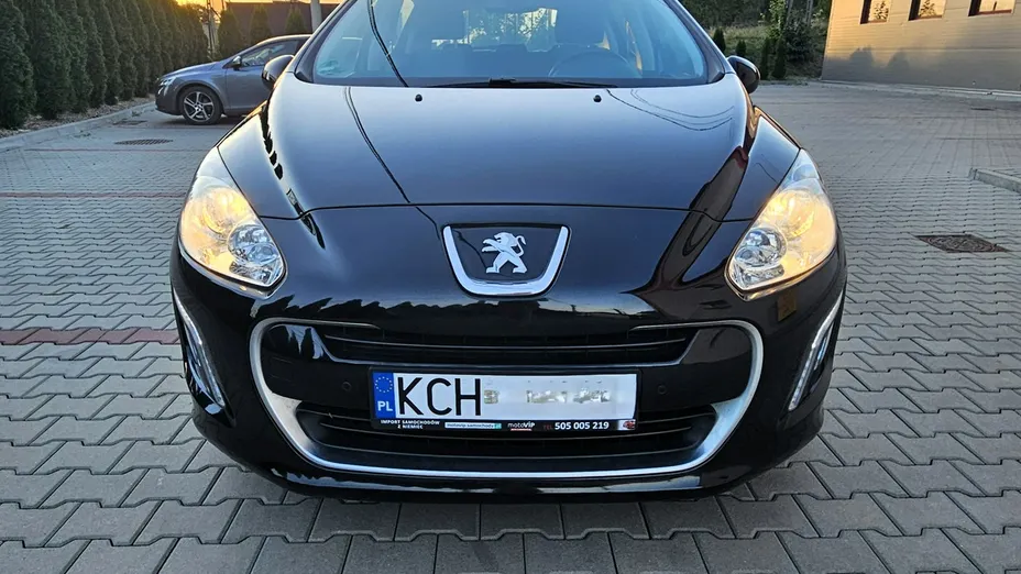 PEUGEOT 308 -