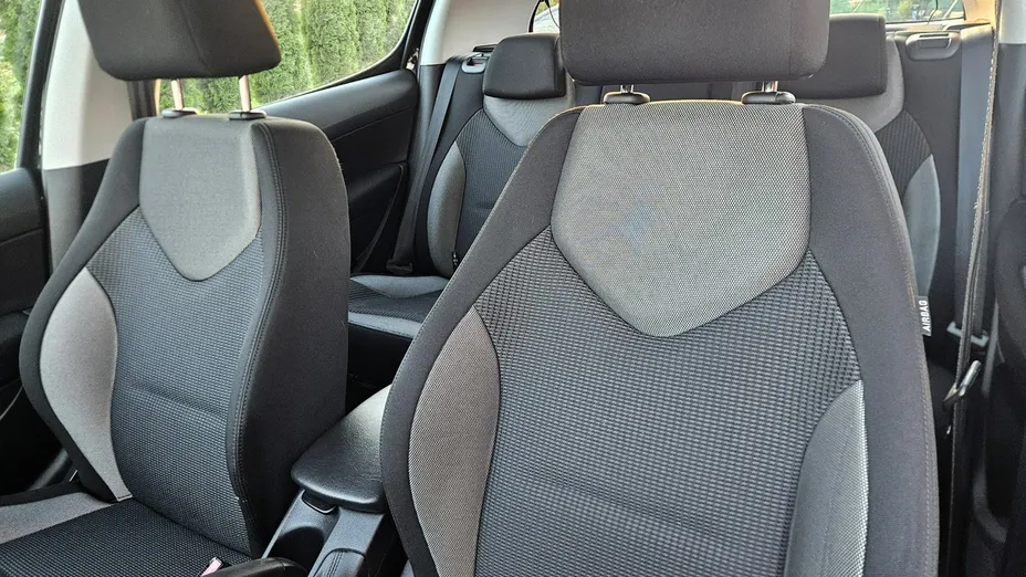 PEUGEOT 308 -