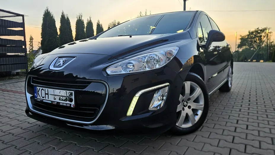 PEUGEOT 308 -