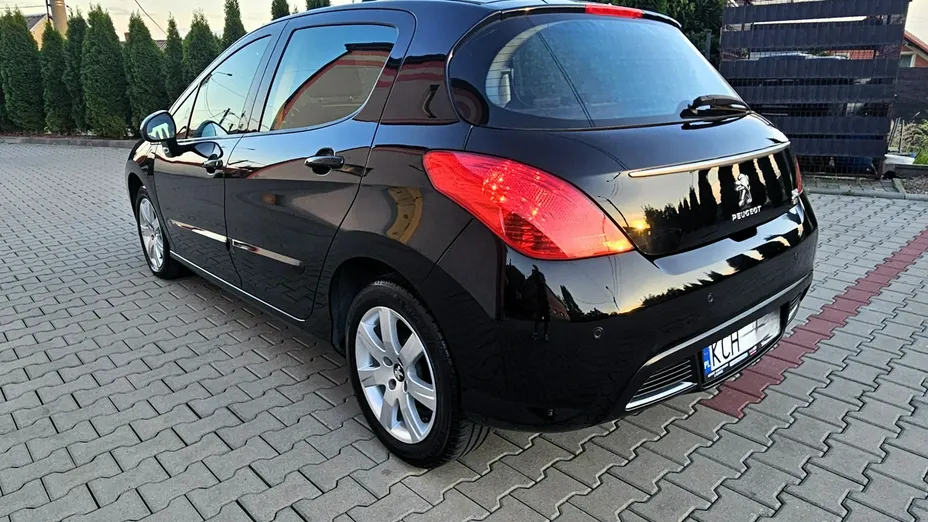PEUGEOT 308 -