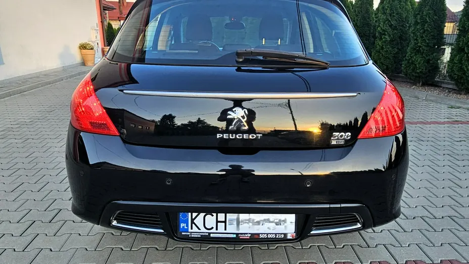 PEUGEOT 308 -