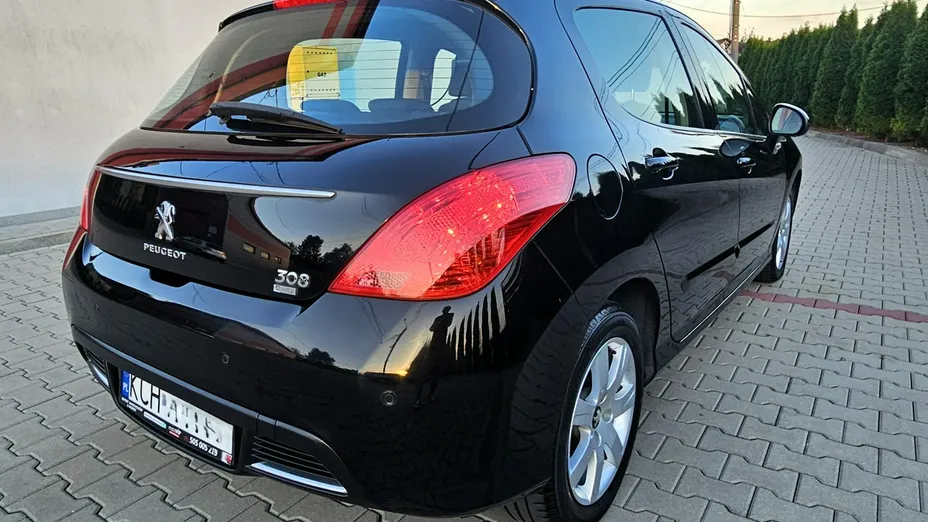 PEUGEOT 308 -